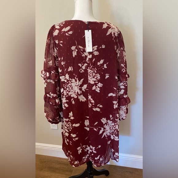 XL Dress - Picture 4 of 5